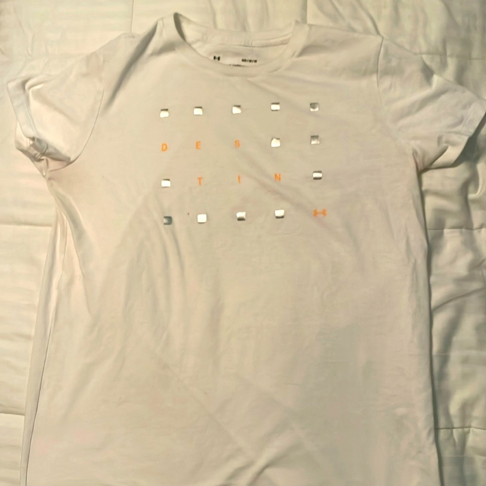 Under Armour classic tee (size M)